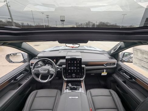 New 2026 GMC Yukon XL Denali w/ Denali Reserve Package image 20