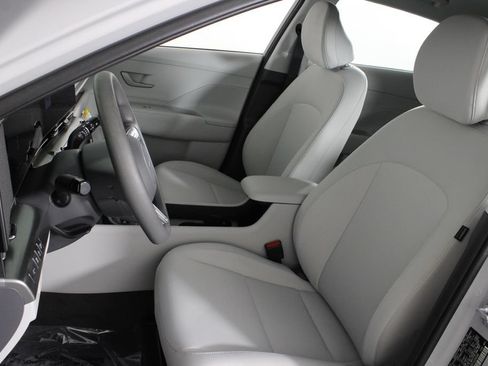 Certified 2026 Hyundai Kona SE FWD image 20