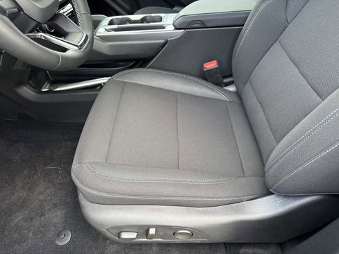 New 2026 Chevrolet Equinox EV LT image 18