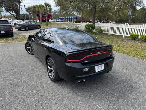 Used 2015 Dodge Charger R/T w/ Plus Group image 4