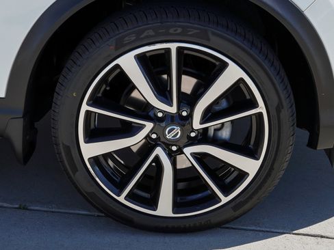Used 2018 Nissan Rogue Sport SL AWD/4WD image 10