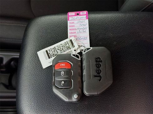 Used 2021 Jeep Wrangler Unlimited Sport AWD/4WD image 4