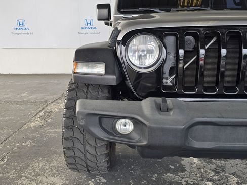Used 2019 Jeep Wrangler Unlimited Sport S AWD/4WD image 22