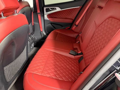 Used 2023 Genesis G70 3.3T w/ Sport Prestige Package image 28