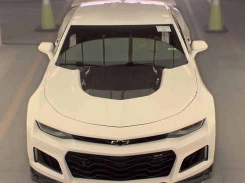 Used 2018 Chevrolet Camaro ZL1 RWD image 2