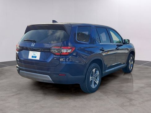 New 2025 Honda Pilot EX-L image 3