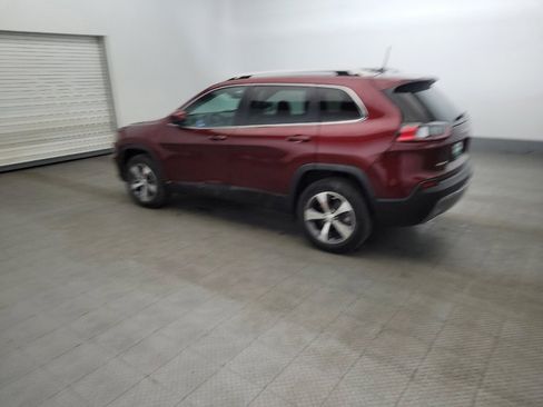 Used 2021 Jeep Cherokee Limited image 3
