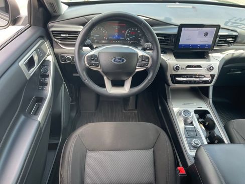 Certified 2023 Ford Explorer XLT AWD/4WD image 2