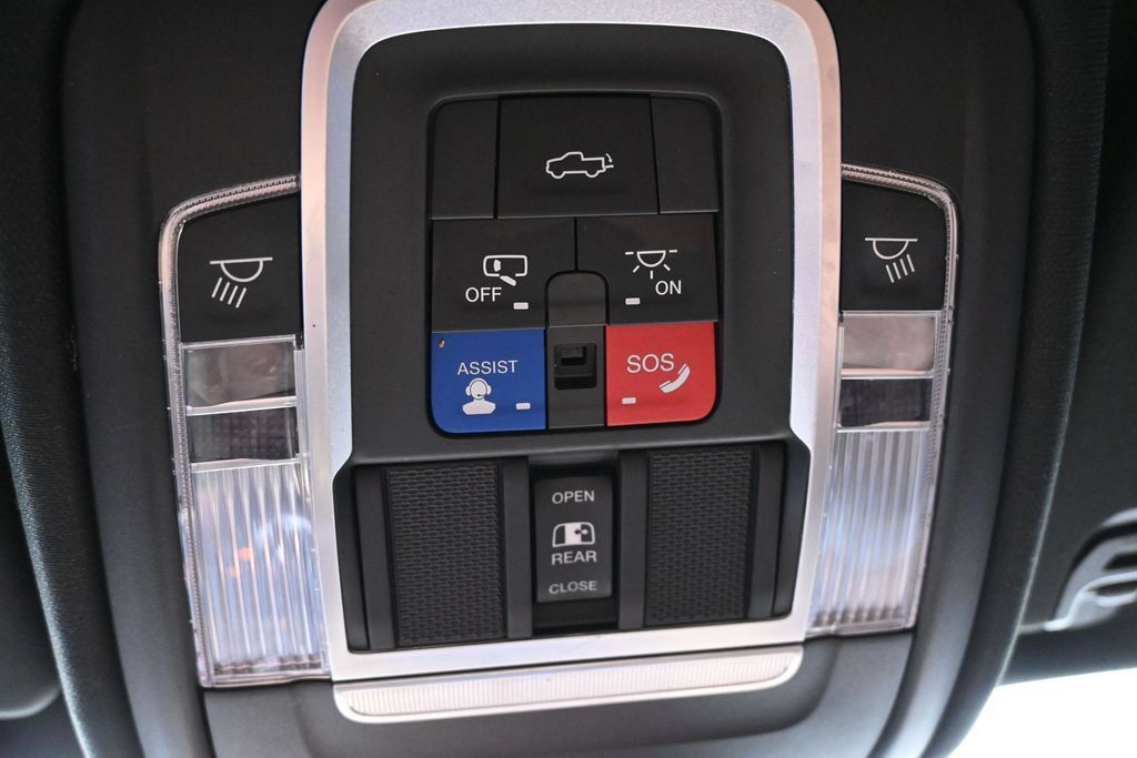 Used 2019 RAM 1500 Limited AWD/4WD image 19