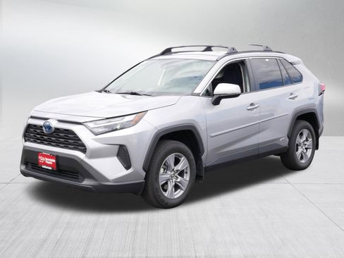 Certified 2023 Toyota RAV4 LE AWD/4WD image 3