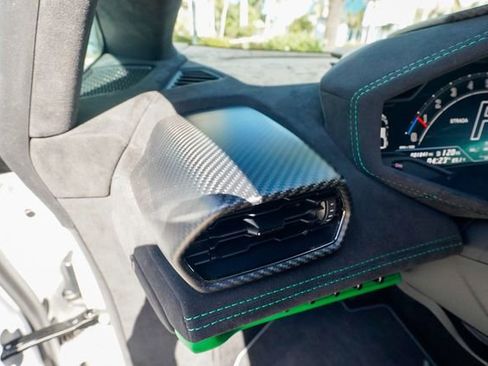 Used 2023 Lamborghini Huracan Tecnica RWD image 65