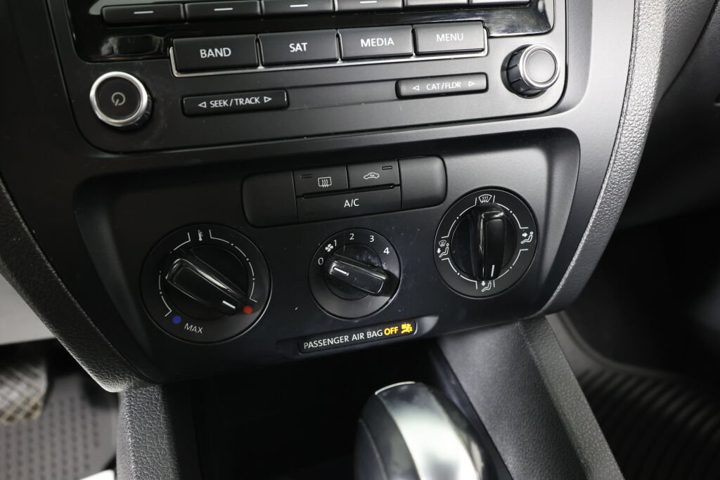 Used 2014 Volkswagen Jetta SE FWD image 34