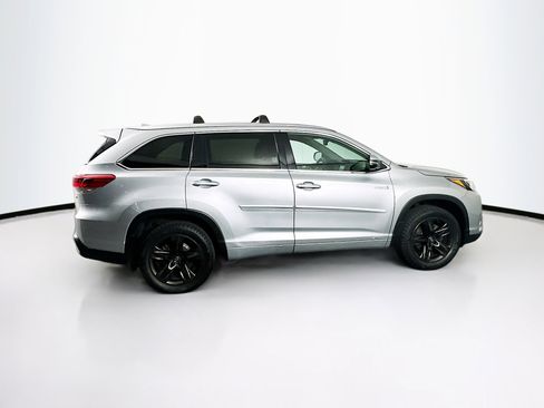 Used 2018 Toyota Highlander Limited Platinum AWD/4WD image 10