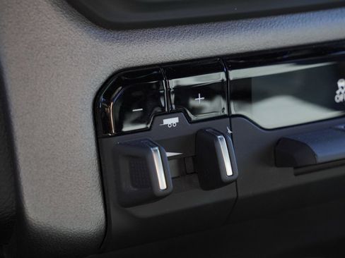 Certified 2024 RAM 2500 Big Horn image 19