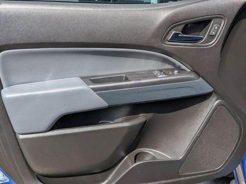 Used 2018 Chevrolet Colorado Z71 AWD/4WD image 9