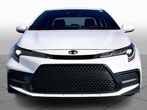 Used 2021 Toyota Corolla XSE image 3