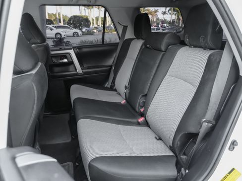 Used 2018 Toyota 4Runner SR5 RWD image 18