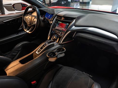 Used 2020 Acura NSX image 12