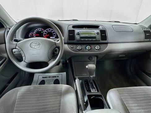 Used 2005 Toyota Camry FWD image 24