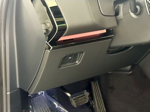 New 2026 Land Rover Range Rover Sport SE image 10