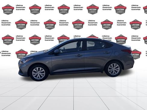 Used 2019 Hyundai Accent SE image 2