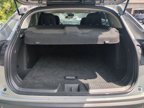 Used 2025 Chevrolet Trax LT w/ LT Convenience Package FWD image 28