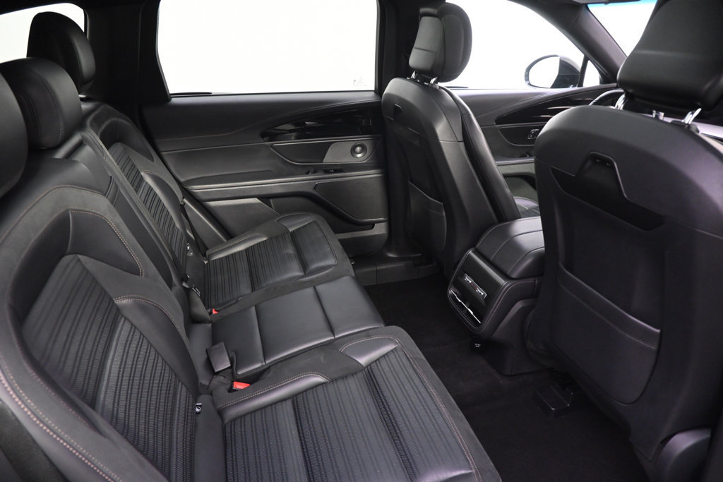 Used 2024 Lincoln Nautilus Reserve w/ Equipment Group 202A AWD/4WD image 18