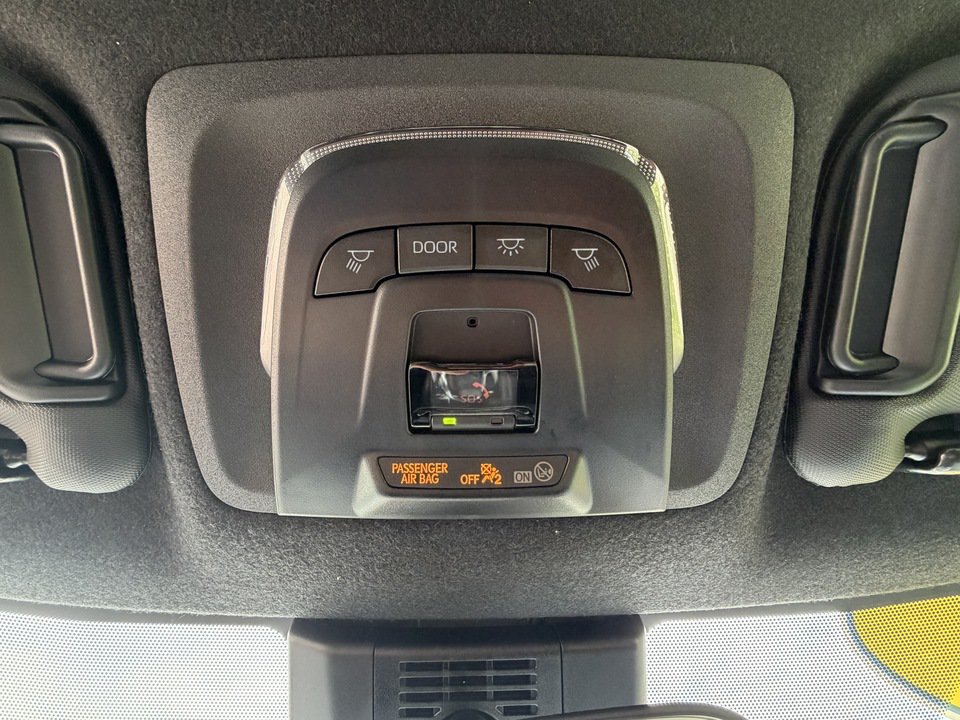 Used 2025 Toyota Corolla SE FWD image 22