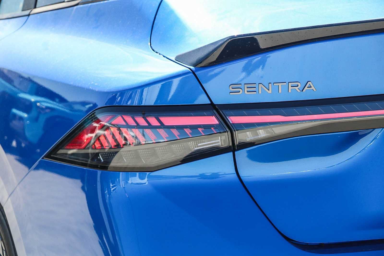 New 2027 Nissan Sentra SR w/ Floor Mat Package FWD image 8