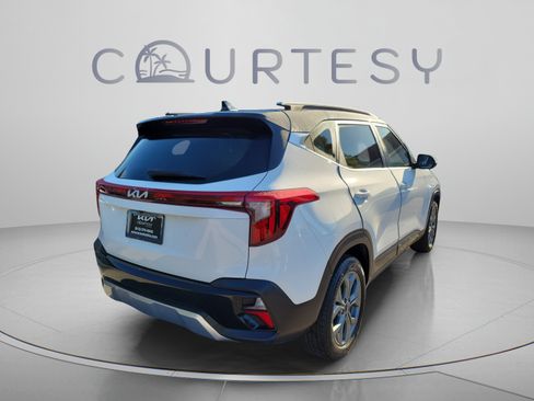 Certified 2024 Kia Seltos S FWD image 3