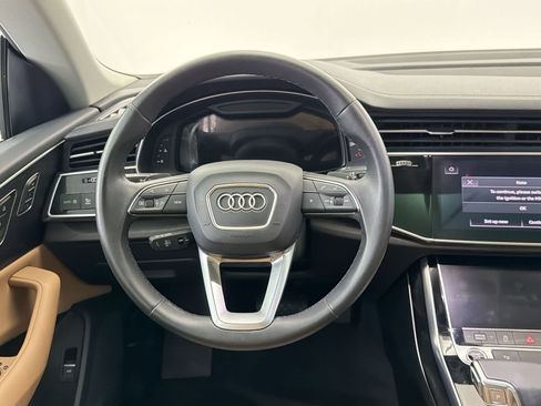 Used 2023 Audi Q8 Premium w/ Convenience Package AWD/4WD image 17