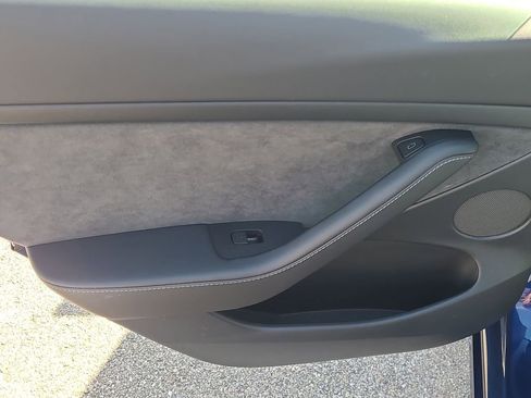 Used 2021 Tesla Model 3 Standard Range Plus image 18