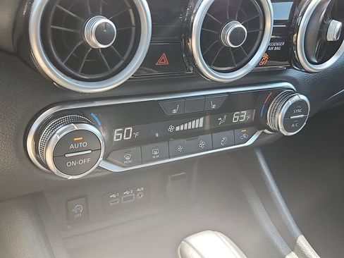 Used 2025 Nissan Sentra SR FWD image 11