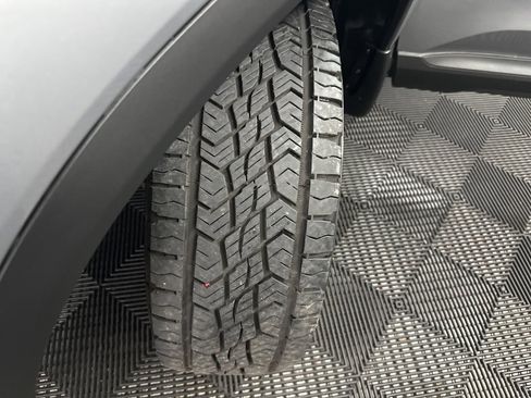 Used 2025 Honda Pilot TrailSport image 39