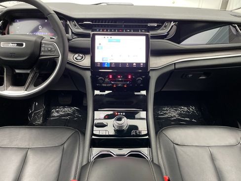 Used 2023 Jeep Grand Cherokee 4WD 4xe image 32