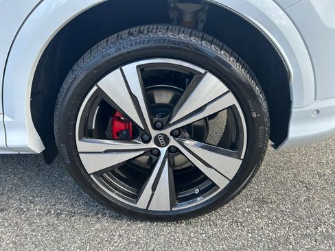 New 2025 Audi SQ5 Premium Plus image 22