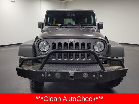 Used 2014 Jeep Wrangler Unlimited Rubicon w/ Connectivity Group image 2