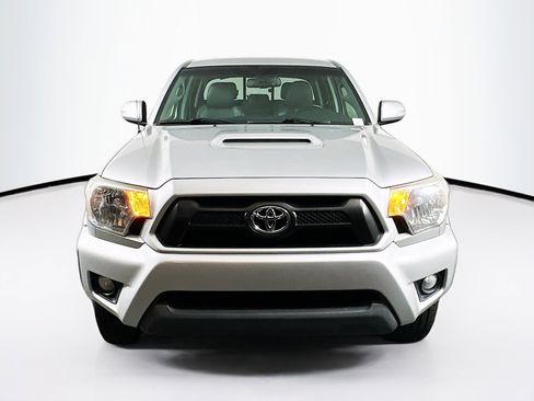 Used 2013 Toyota Tacoma PreRunner w/ TRD Sport Pkg image 2