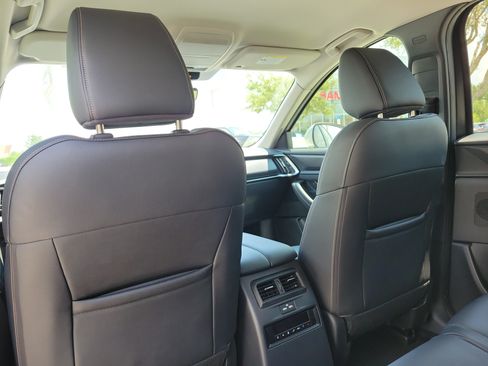 Used 2024 MAZDA CX-90 3.3 Turbo w/ Select Package AWD/4WD image 19