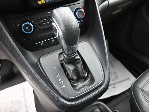Used 2022 Ford Transit Connect XL image 27