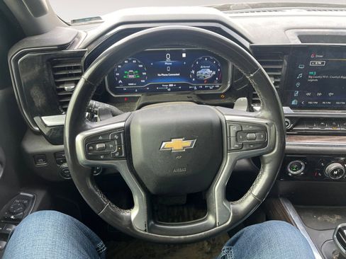 Used 2023 Chevrolet Silverado 1500 LT image 12