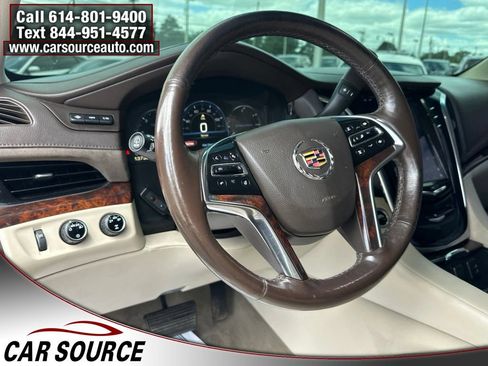Used 2015 Cadillac Escalade Luxury AWD/4WD image 13