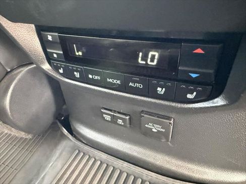 Certified 2023 Toyota Sequoia Capstone AWD/4WD image 31