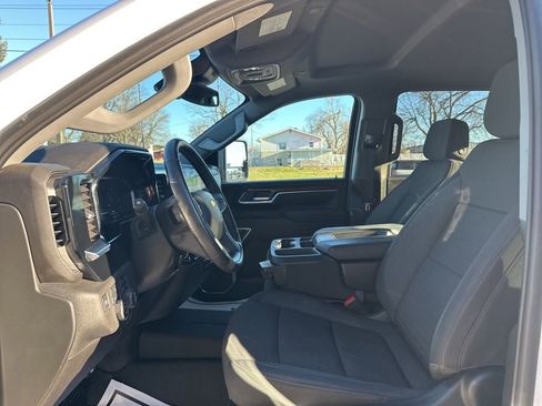 Used 2025 Chevrolet Silverado 2500 LT w/ Safety Package image 17