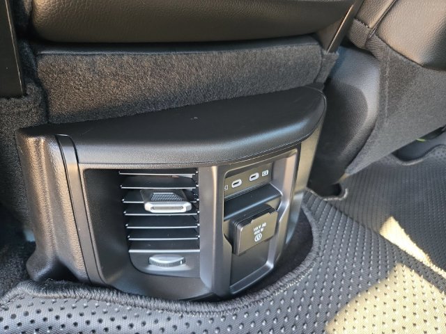 Used 2026 RAM 2500 Laramie AWD/4WD image 20