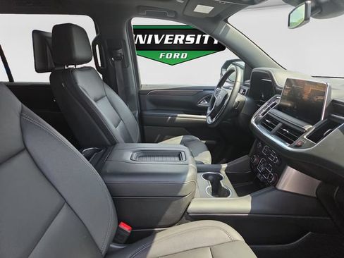 Used 2024 Chevrolet Suburban Z71 w/ Luxury Package AWD/4WD image 25