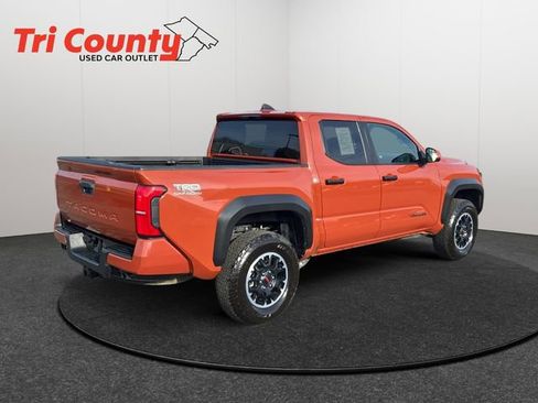 Used 2025 Toyota Tacoma TRD Off-Road image 8
