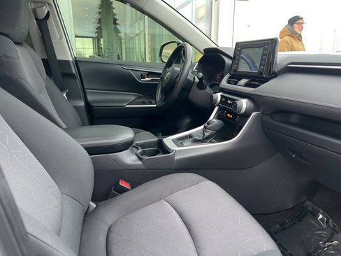 Certified 2019 Toyota RAV4 XLE image 30