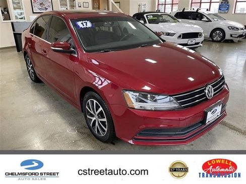 Used 2017 Volkswagen Jetta SE image 1