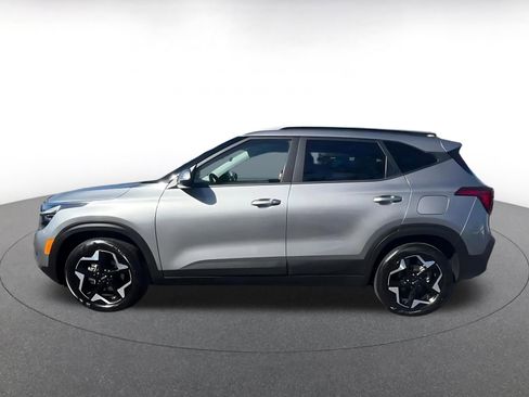 Used 2025 Kia Seltos S FWD image 9